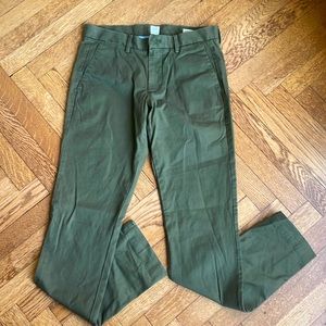 Olive Gap men’s chinos, 29 x 32 slim